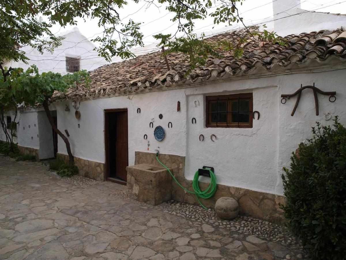منزل الضيف ألكالا لا ريال  في Cortijo La Gineta المظهر الخارجي الصورة